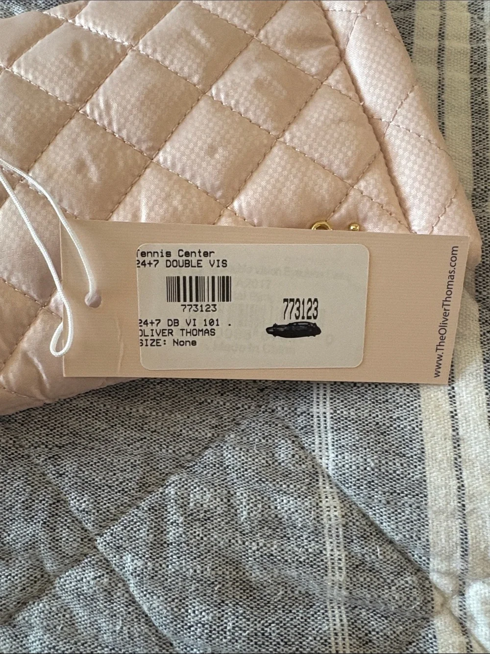Oliver Thomas Quilted Light Pink Wallet with Gold Crown double‎ glasses holder